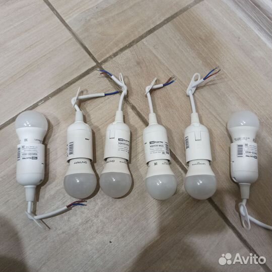 Патроны universal для лампочки