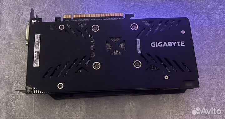 Видеокарта PCI-E GigaByte AMD Radeon R9 380X