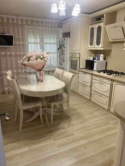 3-к. квартира, 72 м², 1/5 эт.