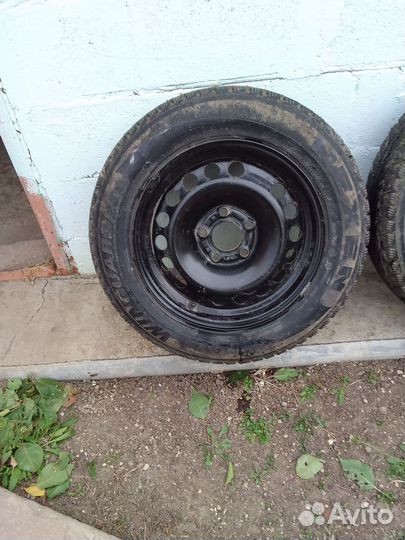 Зимняя резина на дисках r15