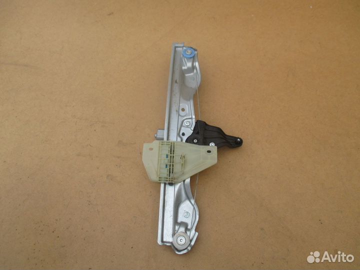 Стеклоподъемник передний правый VAZ xray