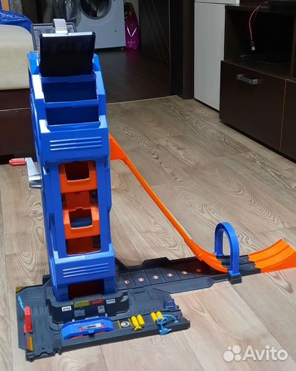 Парковка гараж хот вилс