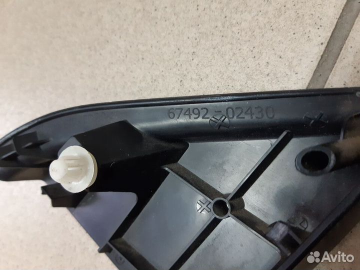 Накладка салона зеркала левого Toyota