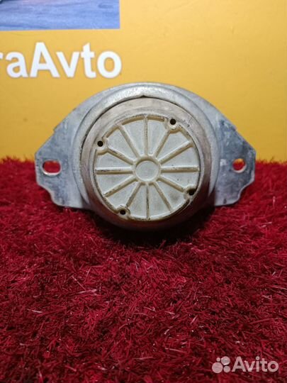 Опора правая двигателя Range Rover Sport 1