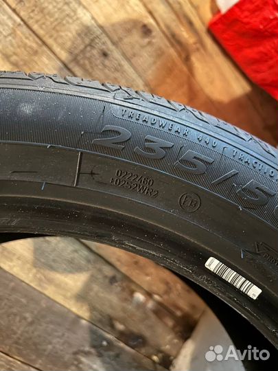 Goodyear EfficientGrip Performance SUV 235/50 R19 99