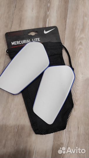 Щитки футбольные детские новые