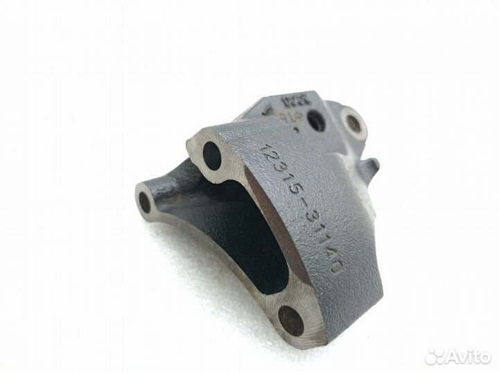 Кронштейн опоры двигателя Toyota Highlander 2 2GR