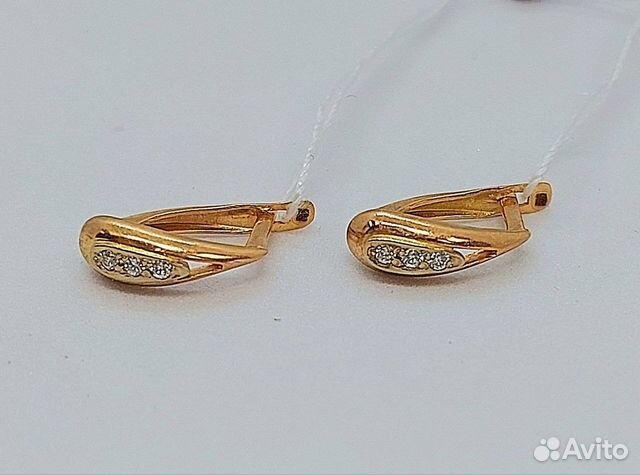 Золотые серьги с камнем