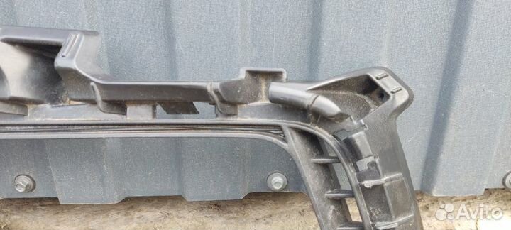 Накладка противотуманной фары передняя левая