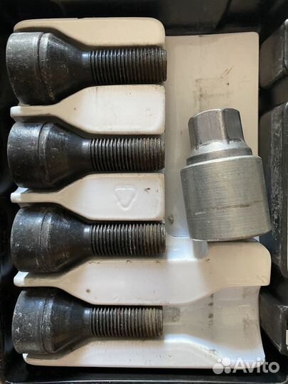 Секретки на колеса Farad SicuStar