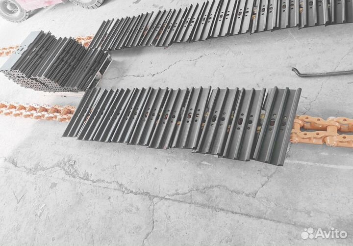 Башмак экскаватора Hitachi 81N6-24570BG