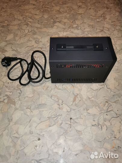 Снпт-500-Ц эра. Стабилизатор напряжения переносной