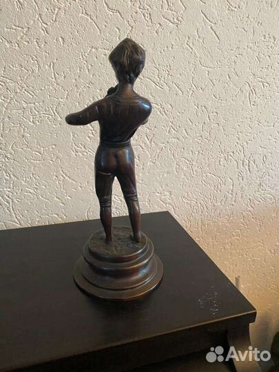 Статуэтка, бронза