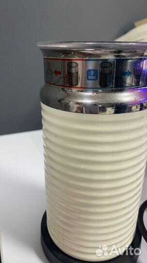 Капсульная кофемашина nespresso + капучинатор