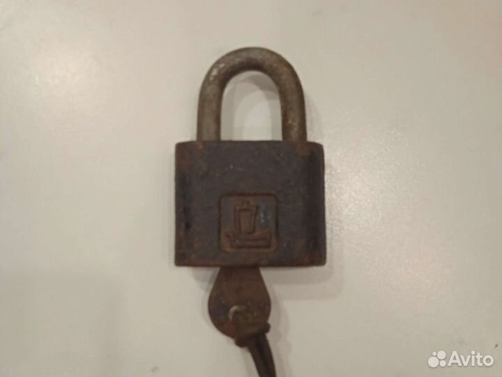 Замок с гербом Костромы