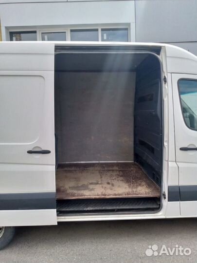 Volkswagen Crafter цельнометаллический, 2012