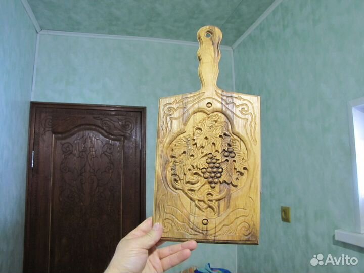 Доска разделочная резная, липа, ручная работа