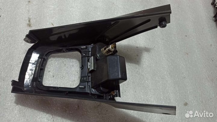 Консоль рычага кпп Daewoo Nexia n150