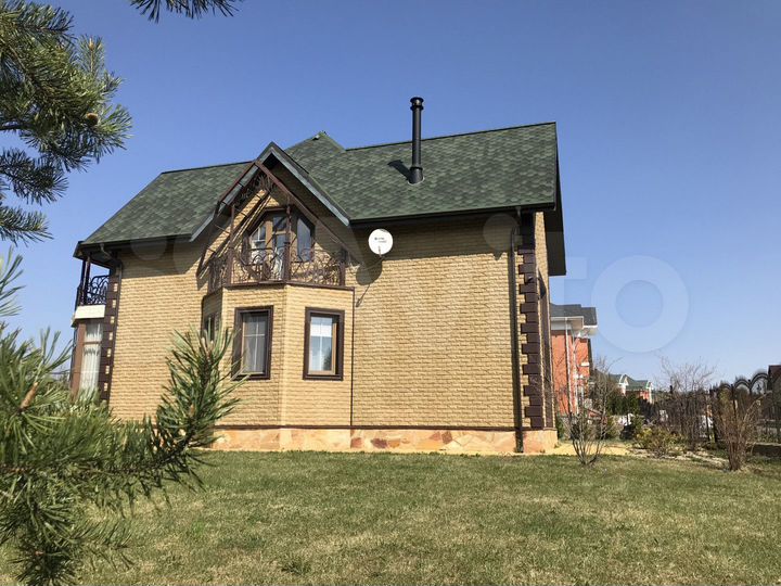 Коттедж 254 м² на участке 72,7 сот.