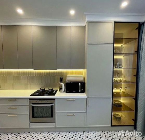 Кухня под потолок на заказ