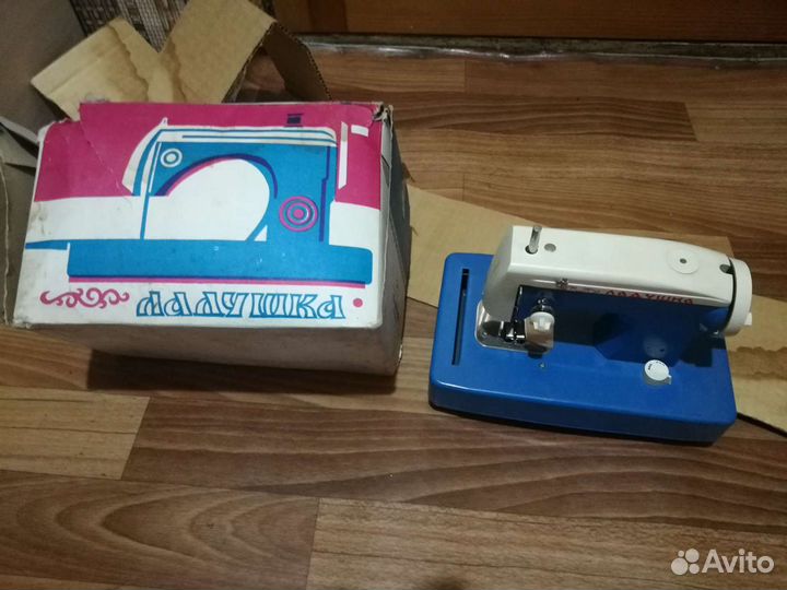 Детская швейная машинка ладушка новая