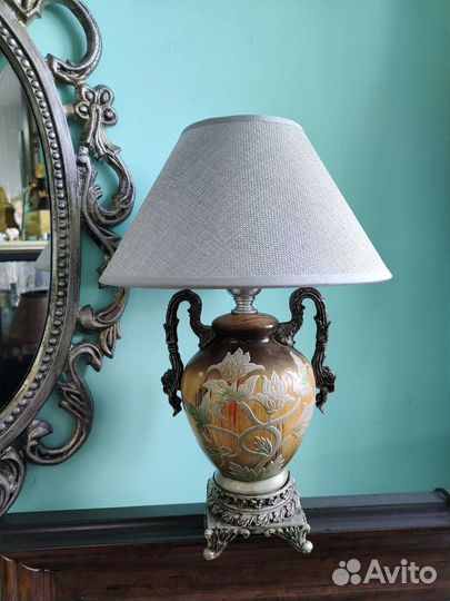 Лампа настольная