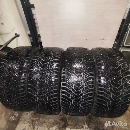 Nokian Tyres Hakkapeliitta 8 SUV 265/50 R20 111T