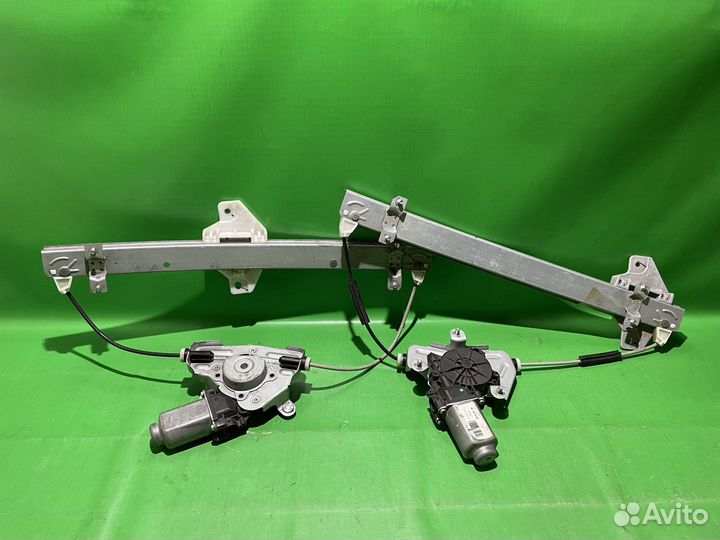 Стеклоподъемник правый Kia Rio 3 2011-2017