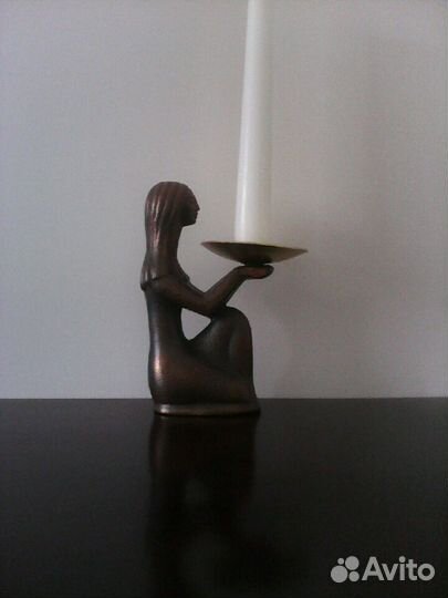 Подсвечник бронзовая фигурка