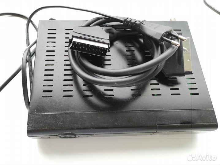 Цифровой спутниковый ресивер S1125