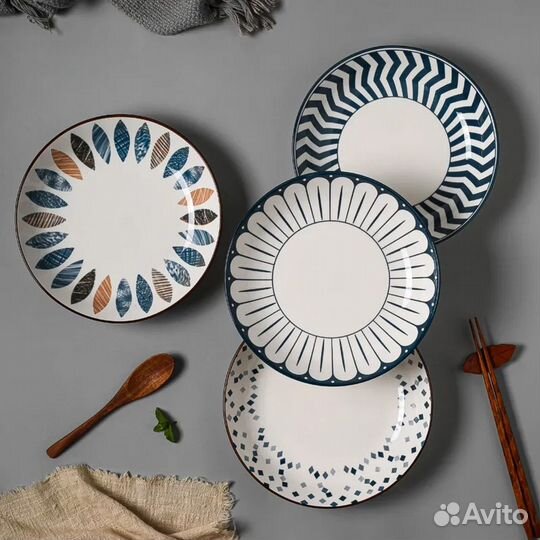 Набор тарелок 4 шт с геометрическим рисунком