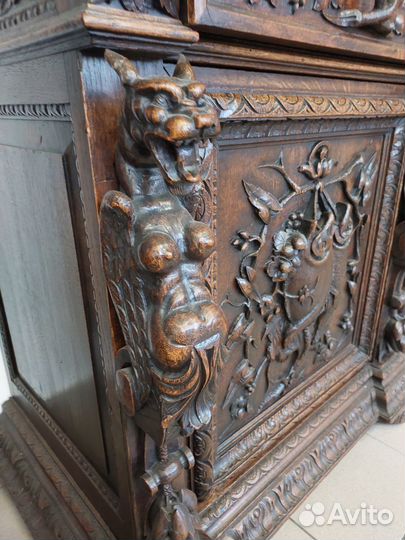 Шедевр. антикварный буфет шкаф витрина
