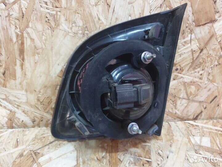 Фонарь задний внутренний левый VW Golf 5 Plus