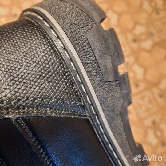 Демисезонные ботинки и сноубутсы