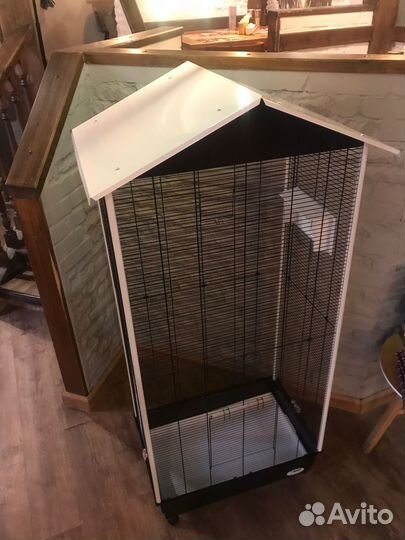 Большая клетка для птиц
