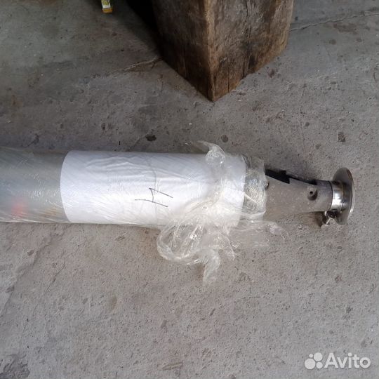 Гик для парусной яхты