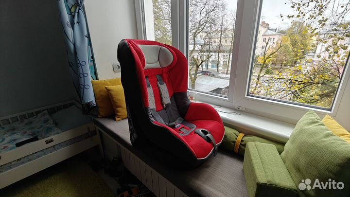 Детское автокресло chicco 9-18 кг