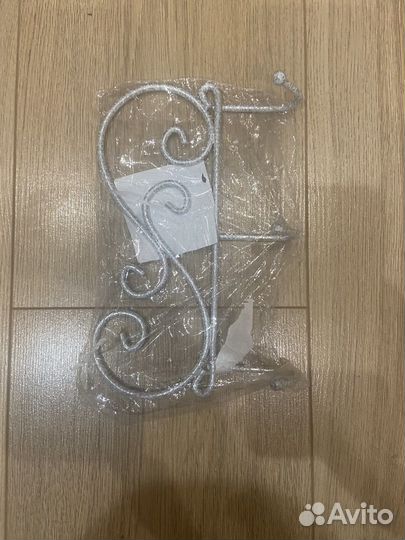 Вешалка настенная в прихожую