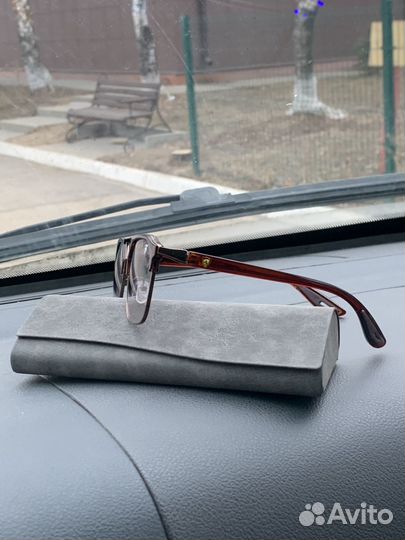 Солнцезащитные очки Ray-Ban