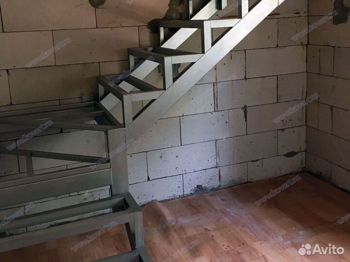 Каркас лестниц из металла. арт: Y140