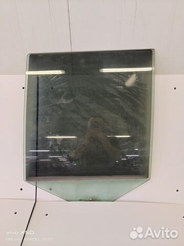 Стекло двери задней левой LR044022