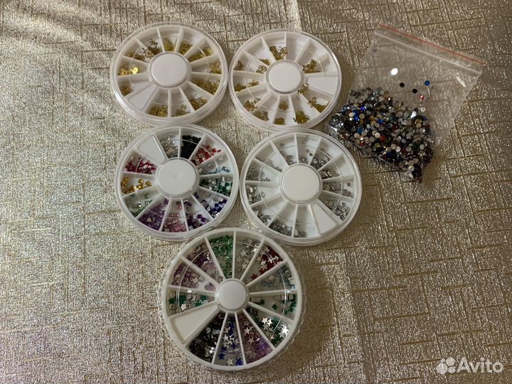 Стразы для маникюра