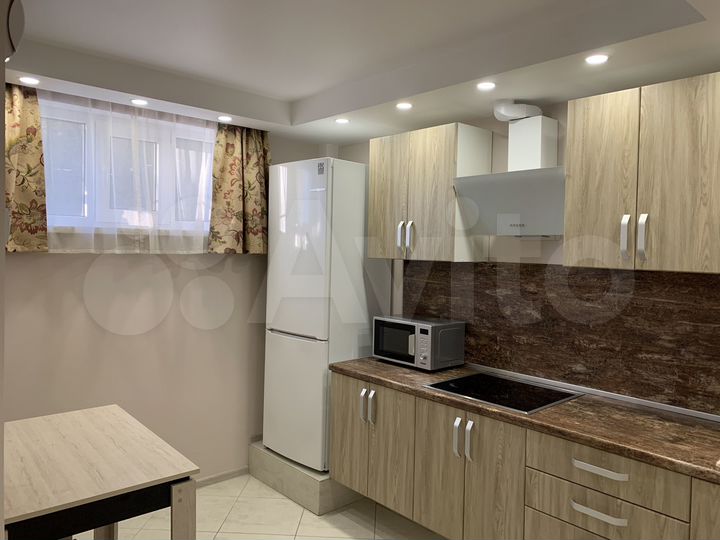 1-к. квартира, 32 м², 1/4 эт.