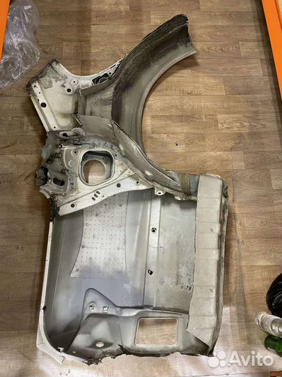 Крыло заднее правое Toyota Mark 2 100