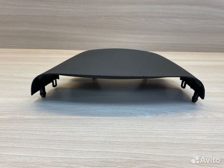 Подрулевой кожух LADA X-Ray