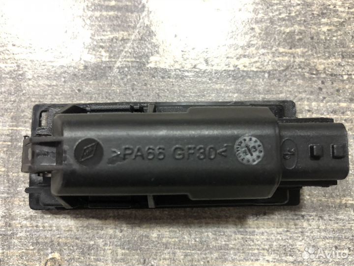 Фонарь освещения номерного знака Renault