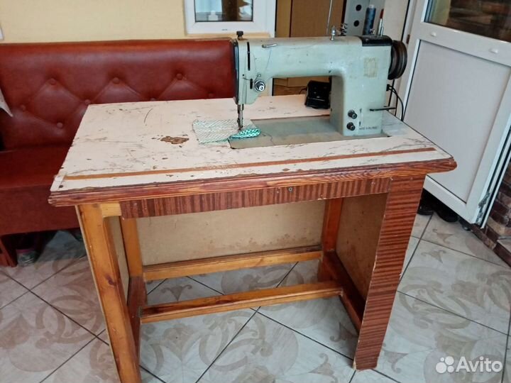 Швейная машина