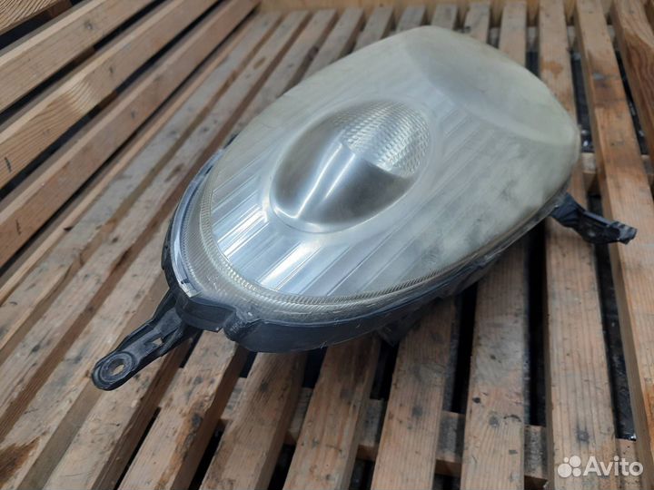 Фара правая Nissan March 2000 89029245