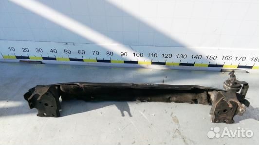 Усилитель бампера передний (кронштейн) volkswagen