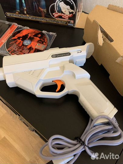 Световой пистолет Dremcast House of The Dead 2